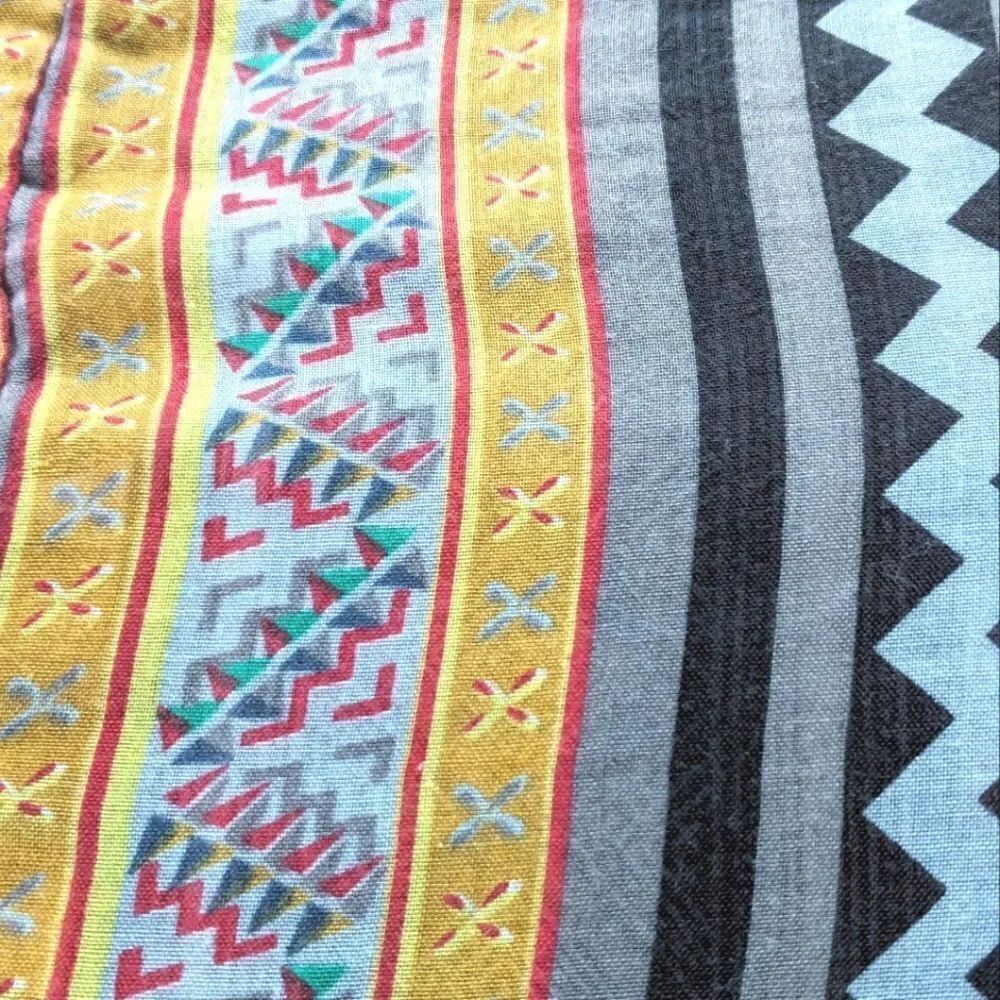 Geometric Print Sheer Infinity Scarf - Picture 13 of 14
